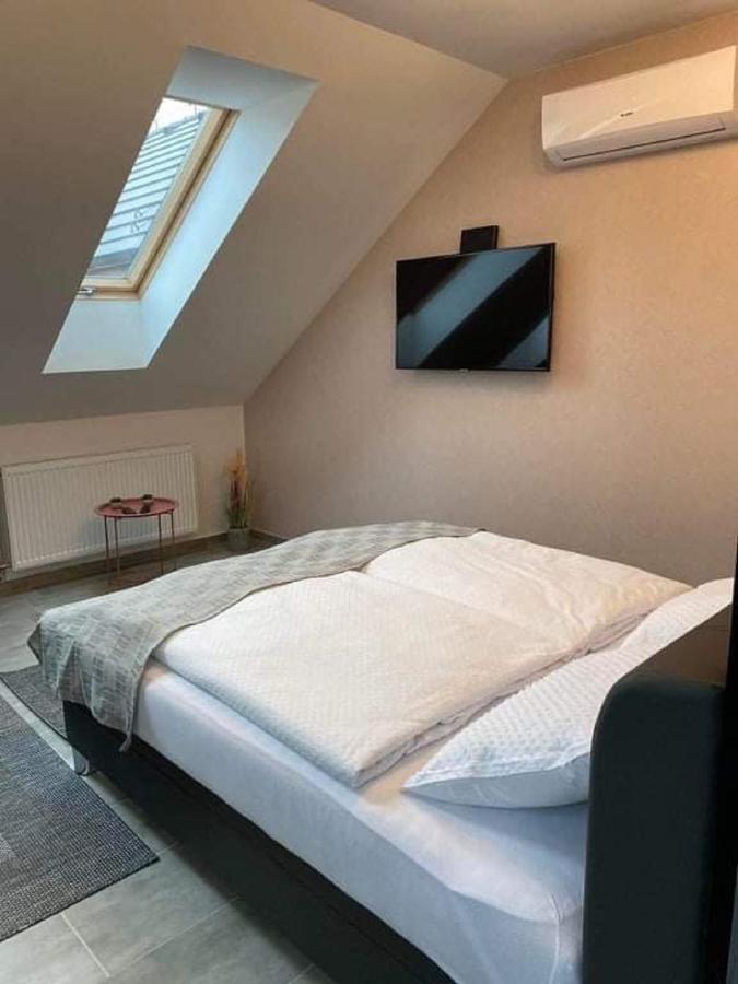 ハイデゥソボスローGreta Lux Apartmanアパートメント エクステリア 写真